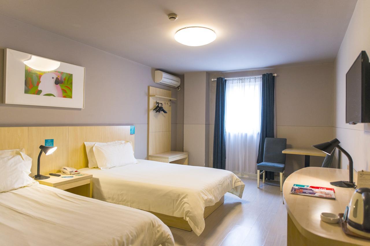 Jinjiang Inn Select Jiaxing Wanda Plaza Exterior photo