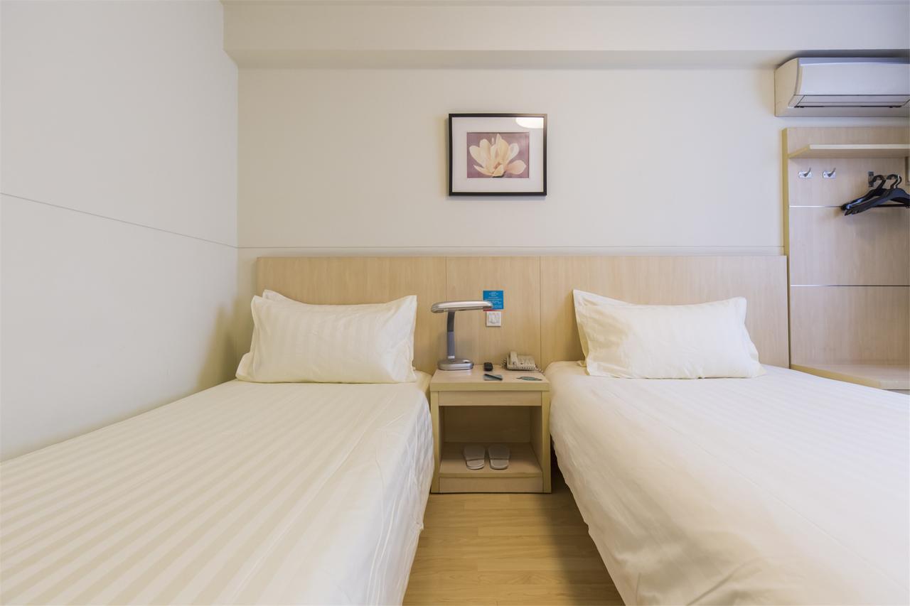 Jinjiang Inn Select Jiaxing Wanda Plaza Exterior photo